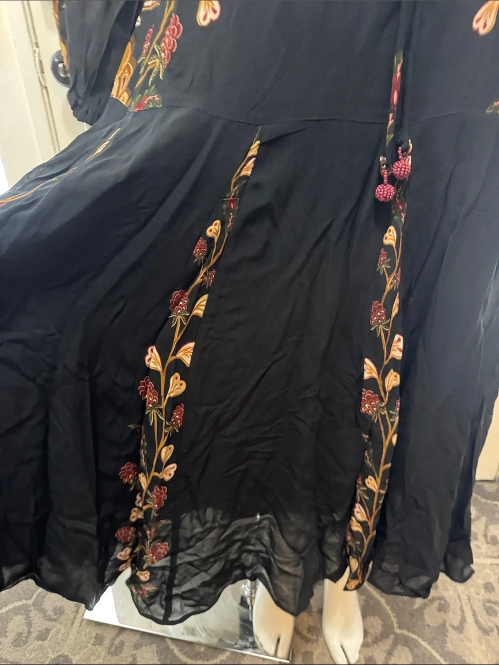 FARM Rio Berry Garden Black Maxi Floral Embroidery Long Sleeves Dress Sz XLarge - Picture 7 of 16